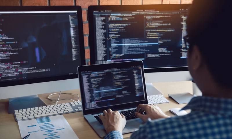 数据科学选型：R与Python如何赋能歙县网站建设？